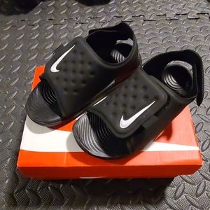 Nike Sunray Adjust 5 velcro sandals slides